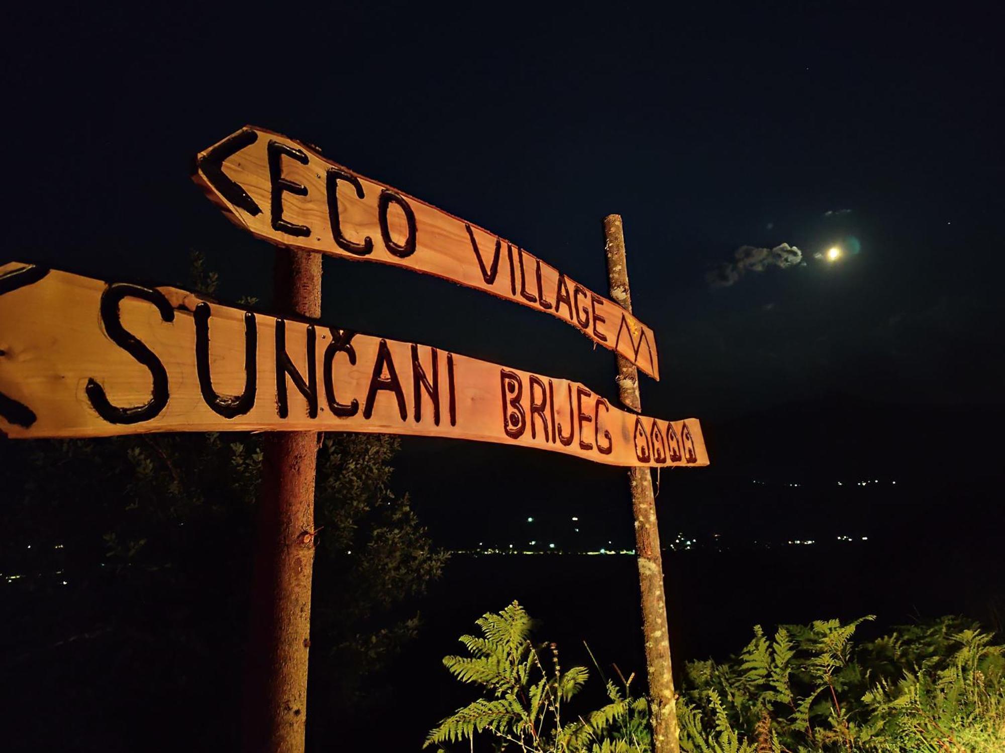 Suncani Brijeg Eco Village Plav Exterior foto