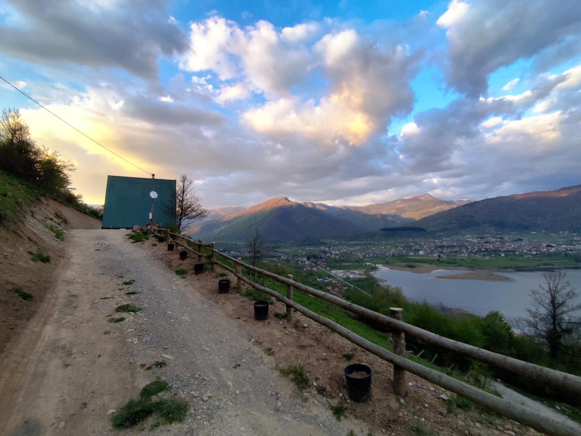 Suncani Brijeg Eco Village Plav Exterior foto
